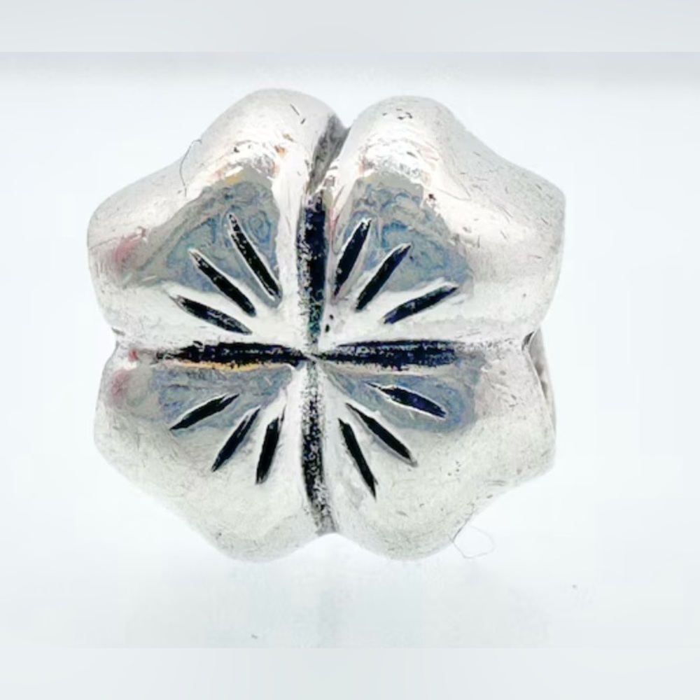 Authentic Pandora Retired Four Leaf Clover S925 Ale Sterling Silver Charm